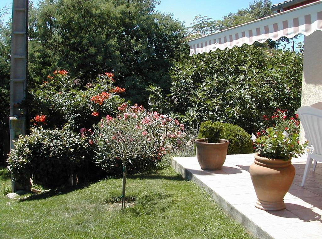 Gite Au Bouzigues Monlaur-Bernet Habitación foto